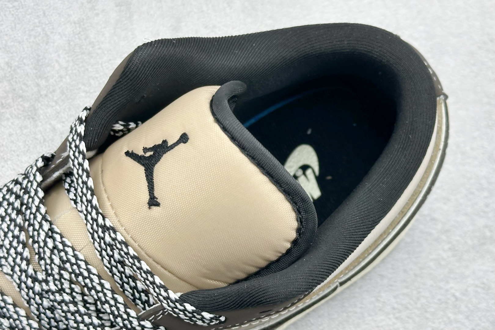 XC版Air Jordan 1 Low 闪电定制款 经典AJ1 Low遇上闪电元素的潮酷改造 LR8888-018