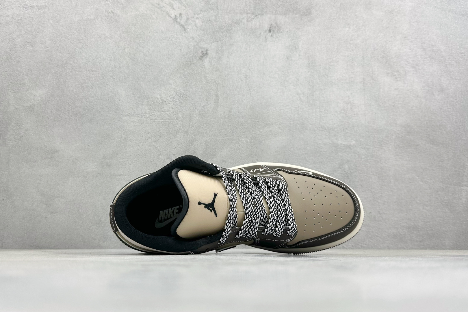 XC版Air Jordan 1 Low 闪电定制款 经典AJ1 Low遇上闪电元素的潮酷改造 LR8888-018