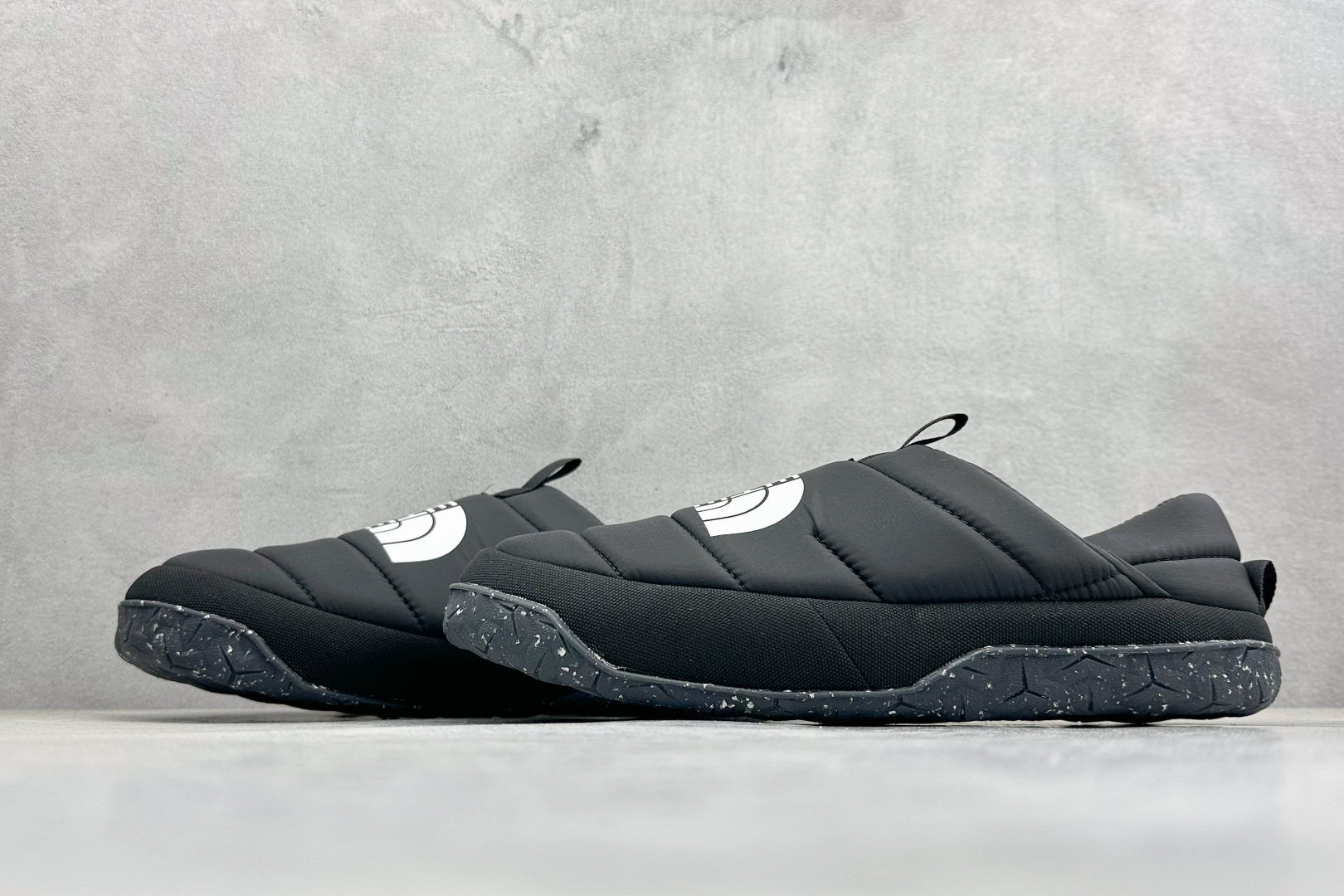 The North M Nuptse Mule 北面舒适耐磨透气低帮生活鞋 NFOA5G2FKY4-085-Top High Quatity Cheap Sneakers Fashion Clothing Clothes Bags handbags Shoes of all Brand wholesale With The best Quality And Beautiful Price from China Factory Chinese suppliers wholesaler seller The North M Nuptse Mule 北面舒适耐磨透气低帮生活鞋 NFOA5G2FKY4-085