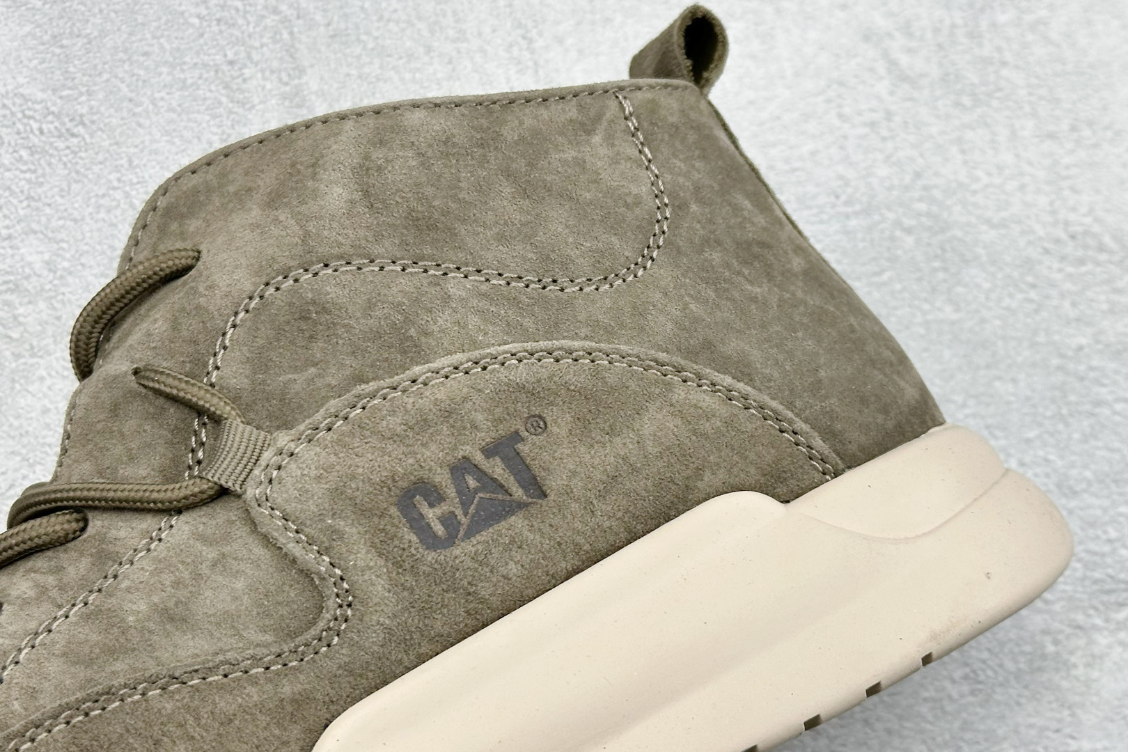 W1版CAT/卡特 硬汉推土机品牌 经典百搭户外中帮休闲马丁靴 P727913-High Quatity Cheap Brand wholesale wholesaler seller Clothes Bags handbags Sneakers Top Fashion Clothing Shoes from China Factory Chinese suppliers best Quality Beautiful Price W1版CAT/卡特 硬汉推土机品牌 经典百搭户外中帮休闲马丁靴 P727913