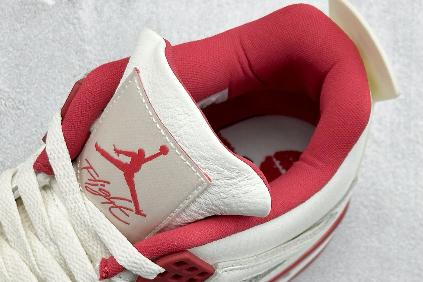 巅峰版Air Jordan 4 Retro ”Valentine's Day” AJ4 乔4红色情人节 HV0823-108