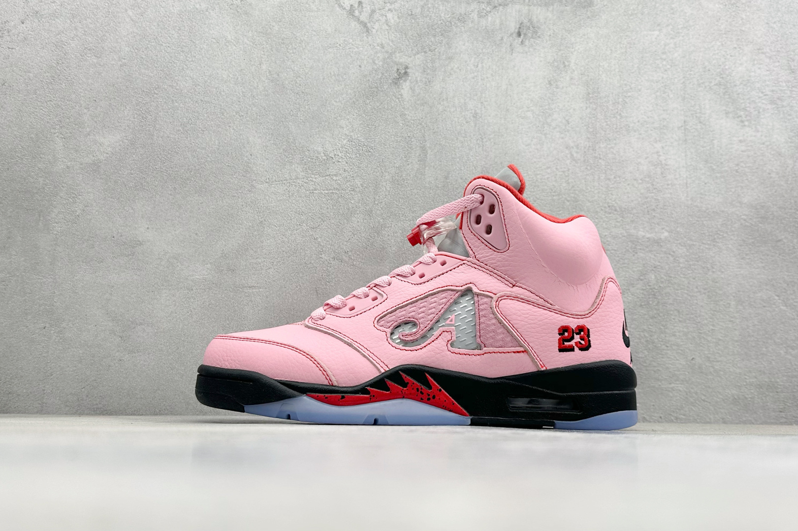 巅峰版Jordan Air Jordan 5 Retro 中帮复古篮球鞋 Air Jordan 5 Retro是耐克经典的中帮复古篮球鞋 DV4982-600