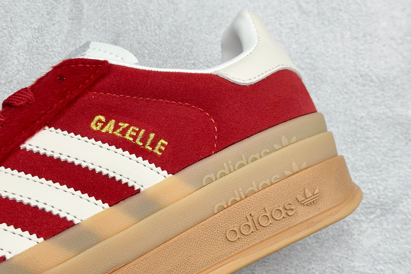 FX版Adidas Originals Gazelle Bold 马年限定 三叶草厚底休闲防滑耐磨低帮板鞋 KJ4293