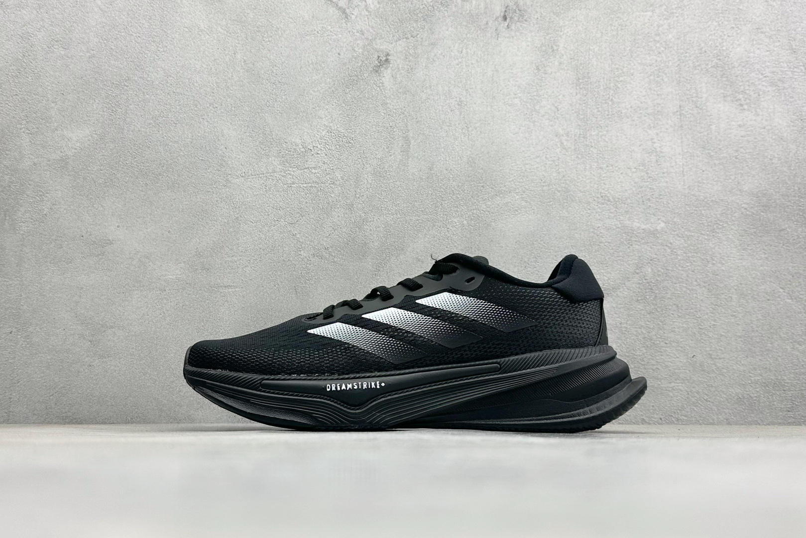 Adidas Supernova Prima M 低帮透气休闲运动跑鞋 TE1696