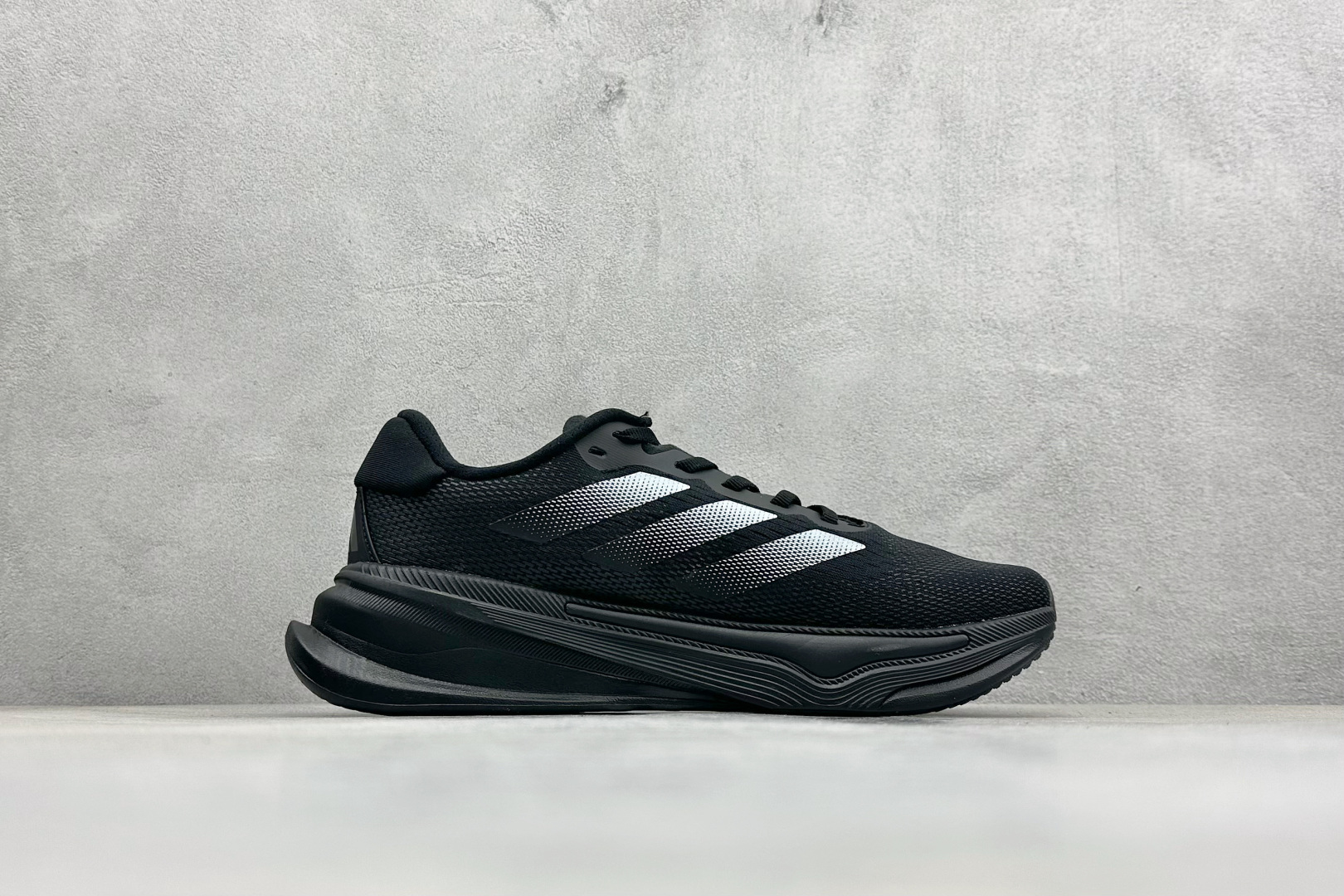 Adidas Supernova Prima M 低帮透气休闲运动跑鞋 TE1696
