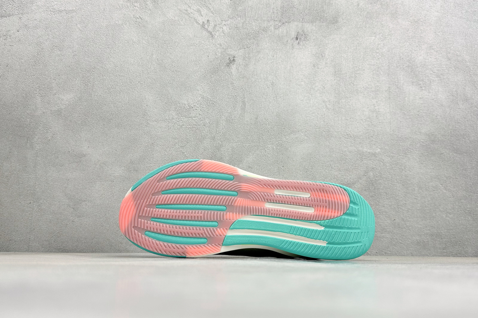 Adidas Supernova Prima M 低帮透气休闲运动跑鞋 TE1692