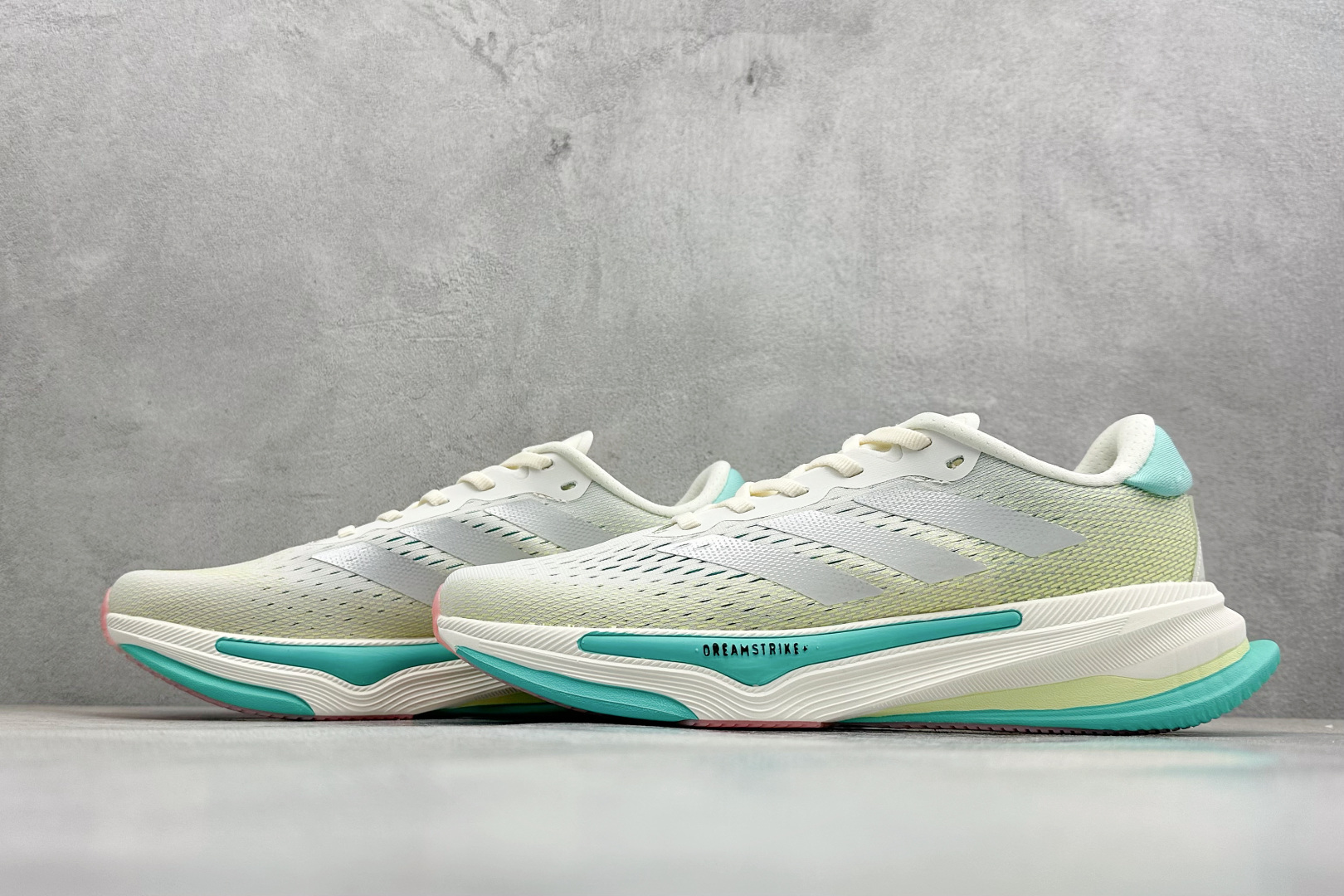 Adidas Supernova Prima M 低帮透气休闲运动跑鞋 TE1692