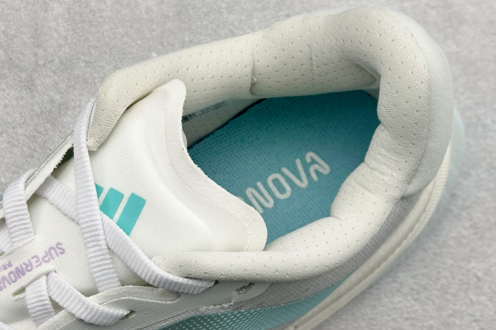 Adidas Supernova Prima M 低帮透气休闲运动跑鞋 TE1690