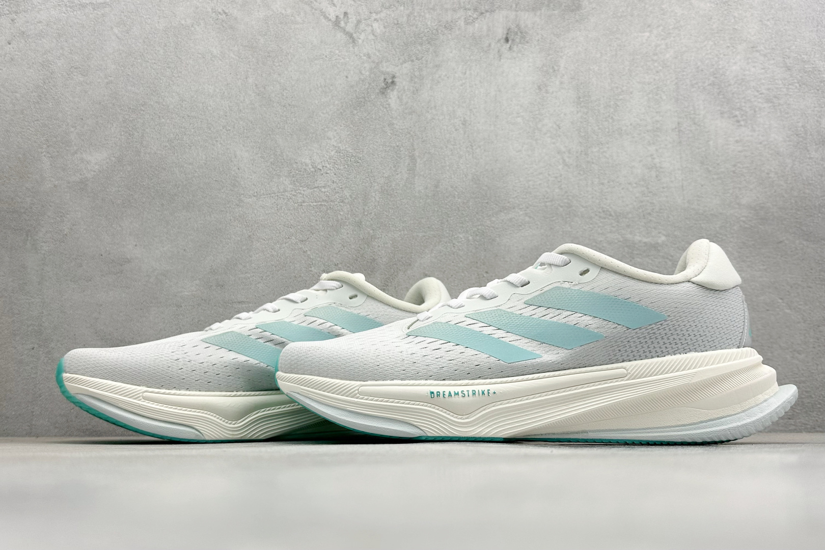 Adidas Supernova Prima M 低帮透气休闲运动跑鞋 TE1690