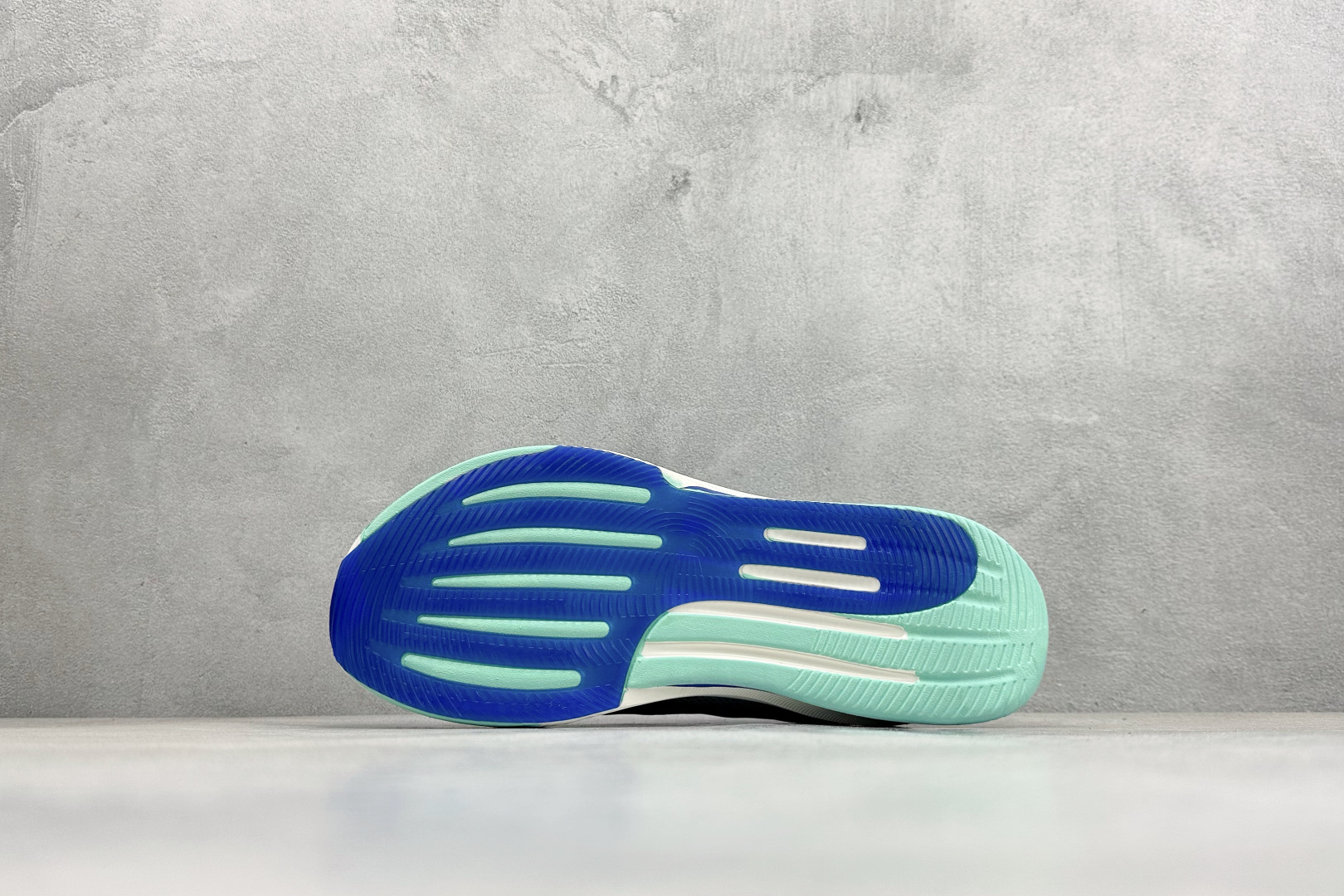 Adidas Supernova Prima M 低帮透气休闲运动跑鞋 TE1695