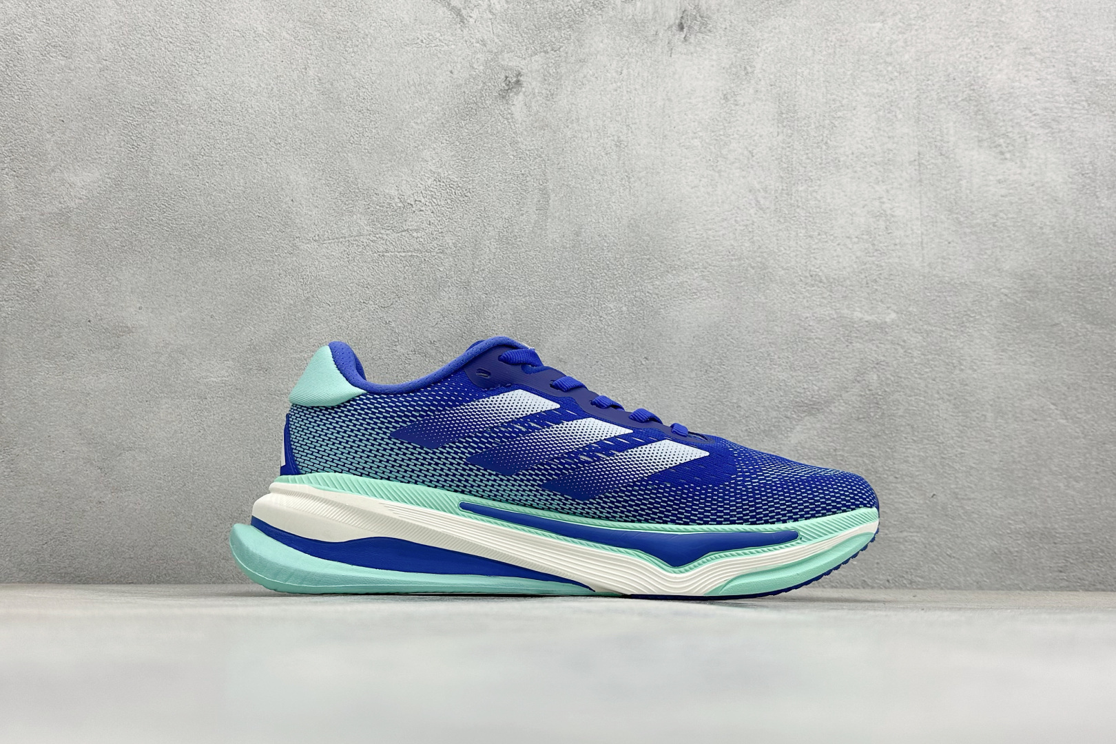 Adidas Supernova Prima M 低帮透气休闲运动跑鞋 TE1695