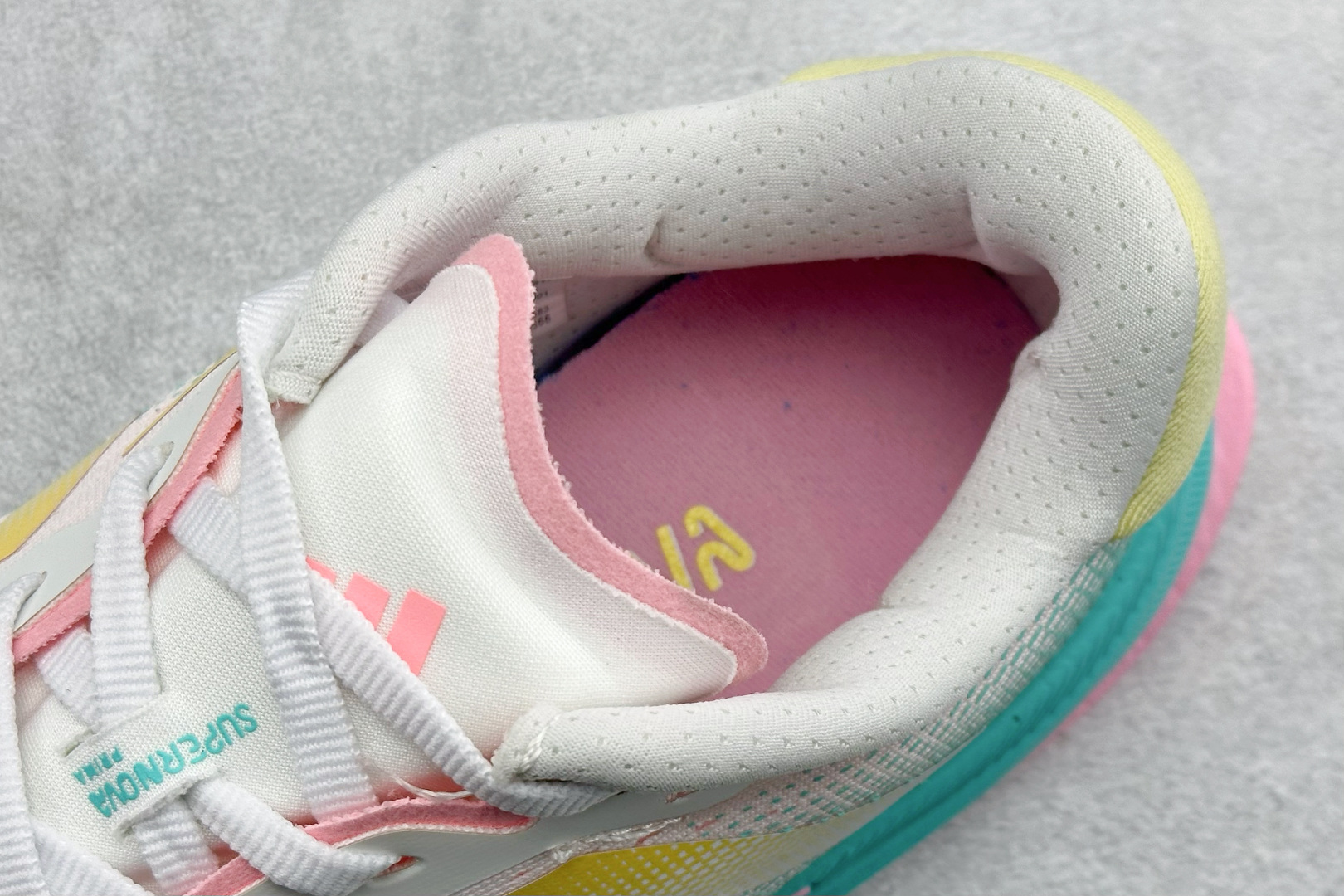 Adidas Supernova Prima M 低帮透气休闲运动跑鞋 TE1691
