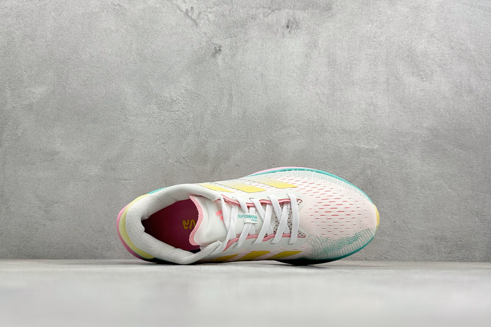 Adidas Supernova Prima M 低帮透气休闲运动跑鞋 TE1691
