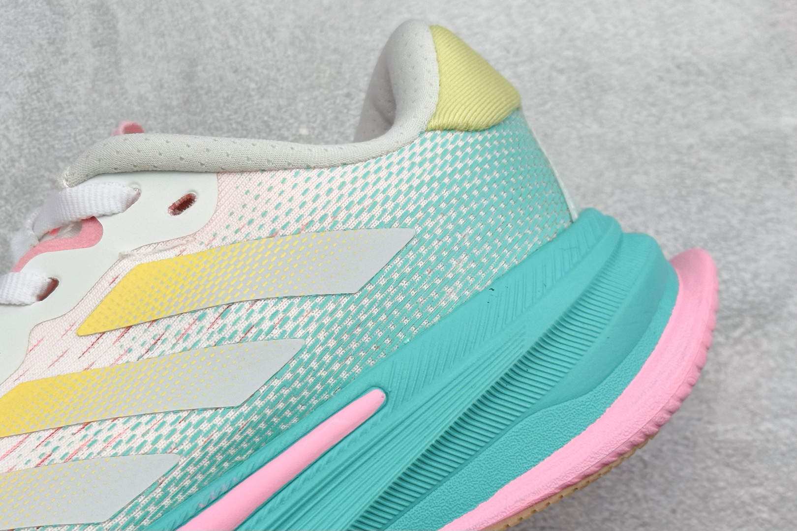 Adidas Supernova Prima M 低帮透气休闲运动跑鞋 TE1691