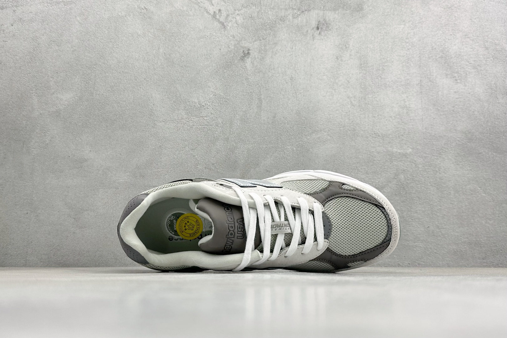 DS版New Balance 新百伦 990V3系列联名款复古休闲跑步鞋 M990SC3 DS版New Balance 新百伦 990V3系列联名款复古休闲跑步鞋 M990SC3