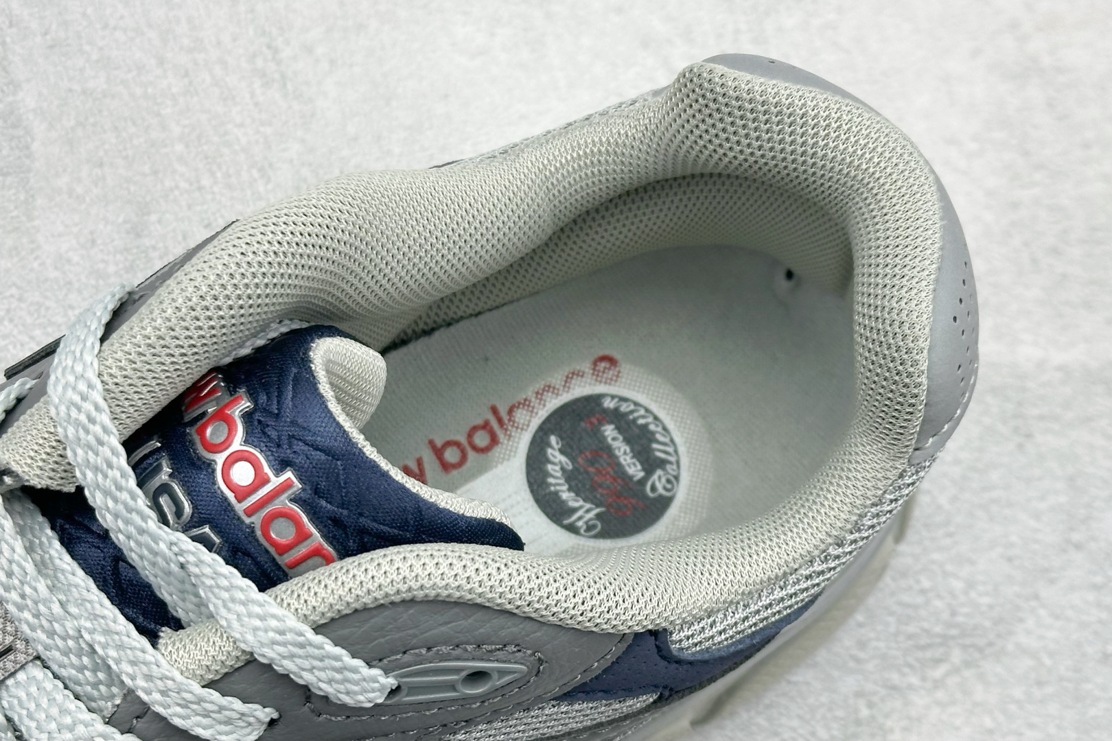 DS版New Balance 新百伦 990V3系列联名款复古休闲跑步鞋 M990GJ3 DS版New Balance 新百伦 990V3系列联名款复古休闲跑步鞋 M990GJ3