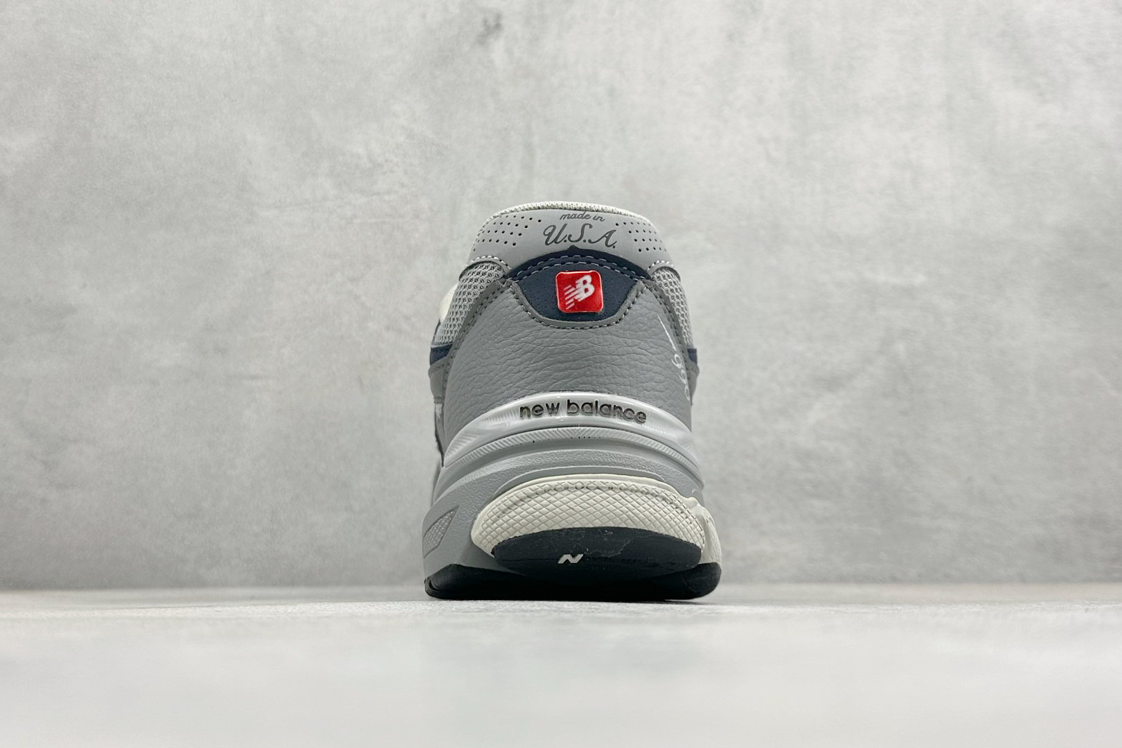 DS版New Balance 新百伦 990V3系列联名款复古休闲跑步鞋 M990GJ3 DS版New Balance 新百伦 990V3系列联名款复古休闲跑步鞋 M990GJ3