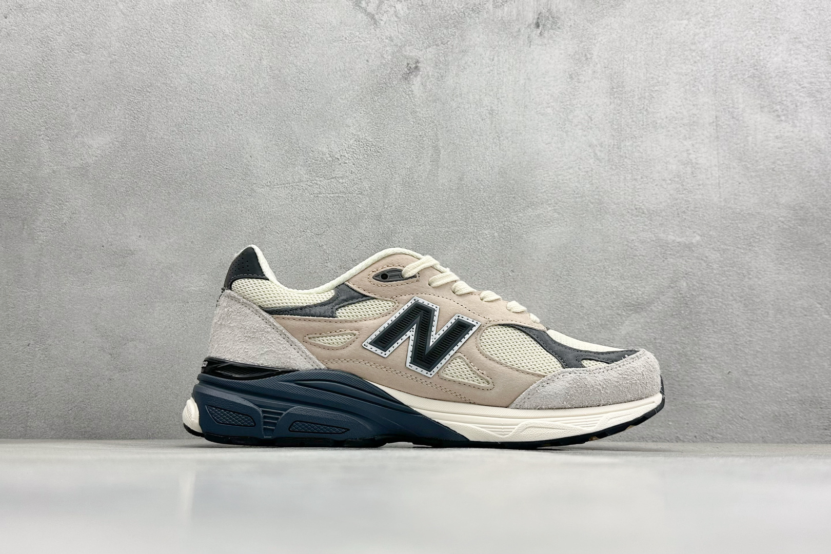 DS版New Balance 新百伦 990V3系列联名款复古休闲跑步鞋 M990AD3 DS版New Balance 新百伦 990V3系列联名款复古休闲跑步鞋 M990AD3