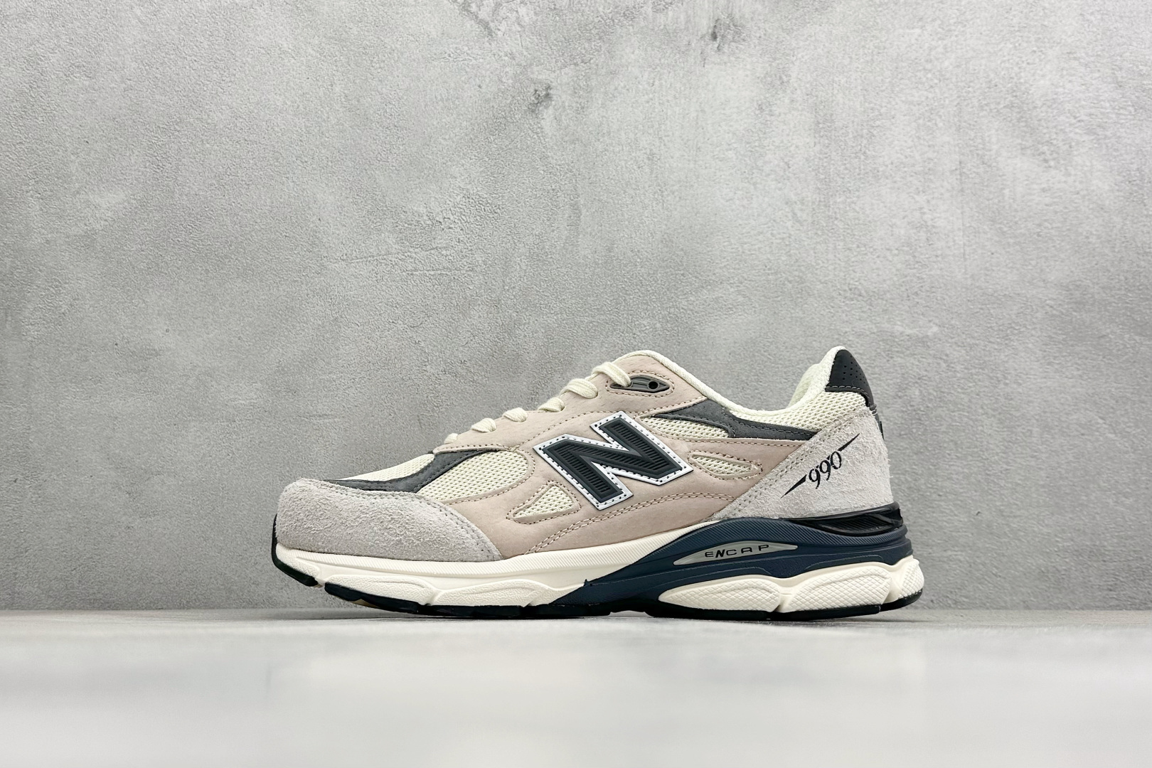 DS版New Balance 新百伦 990V3系列联名款复古休闲跑步鞋 M990AD3 DS版New Balance 新百伦 990V3系列联名款复古休闲跑步鞋 M990AD3