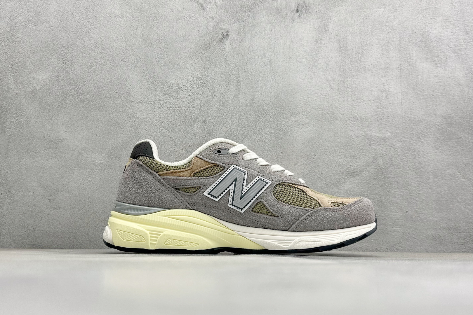 DS版New Balance 新百伦 990V3系列联名款复古休闲跑步鞋 M990TG3