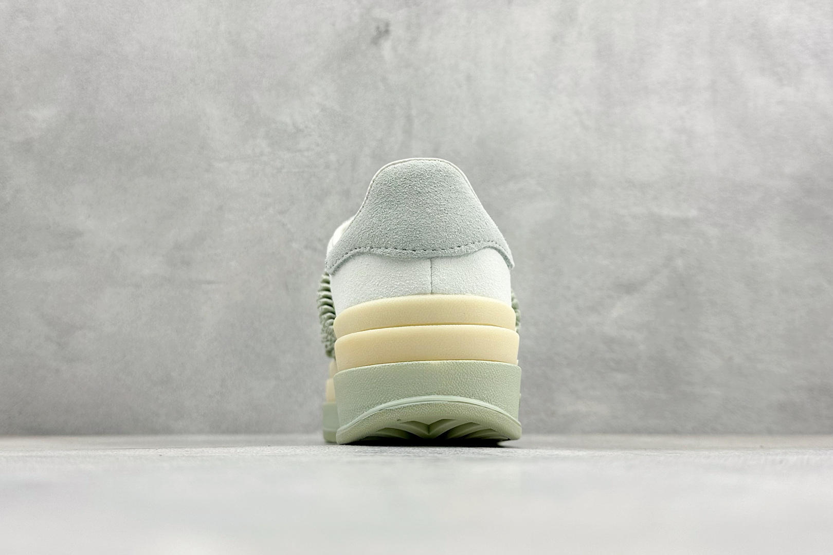 FX版Adidas Originals Gazelle Bold 三叶草厚底休闲防滑耐磨低帮板鞋 JR8373 FX版Adidas Originals Gazelle Bold 三叶草厚底休闲防滑耐磨低帮板鞋 JR8373