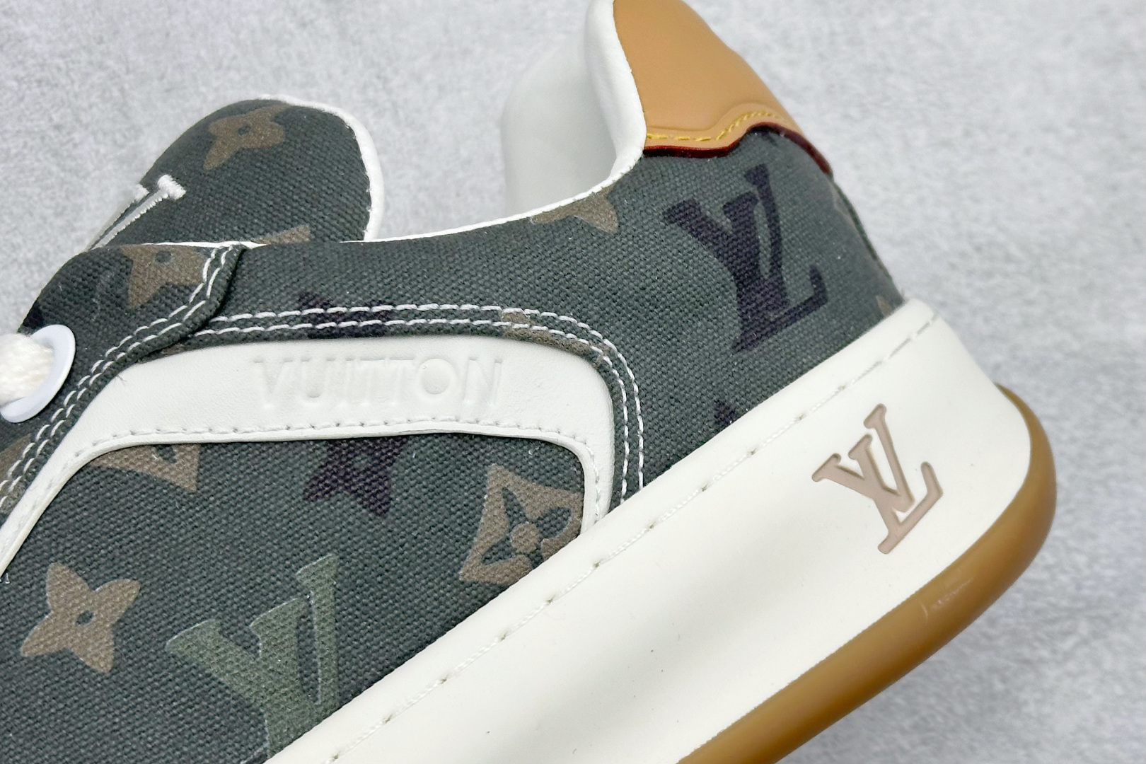 YS纯原LOUISVUITTONTilted系列｜2026早春全新上架绿色 LV路易威登TiltedLowSneakers 倾斜系列低帮复古休闲运动板鞋 男鞋