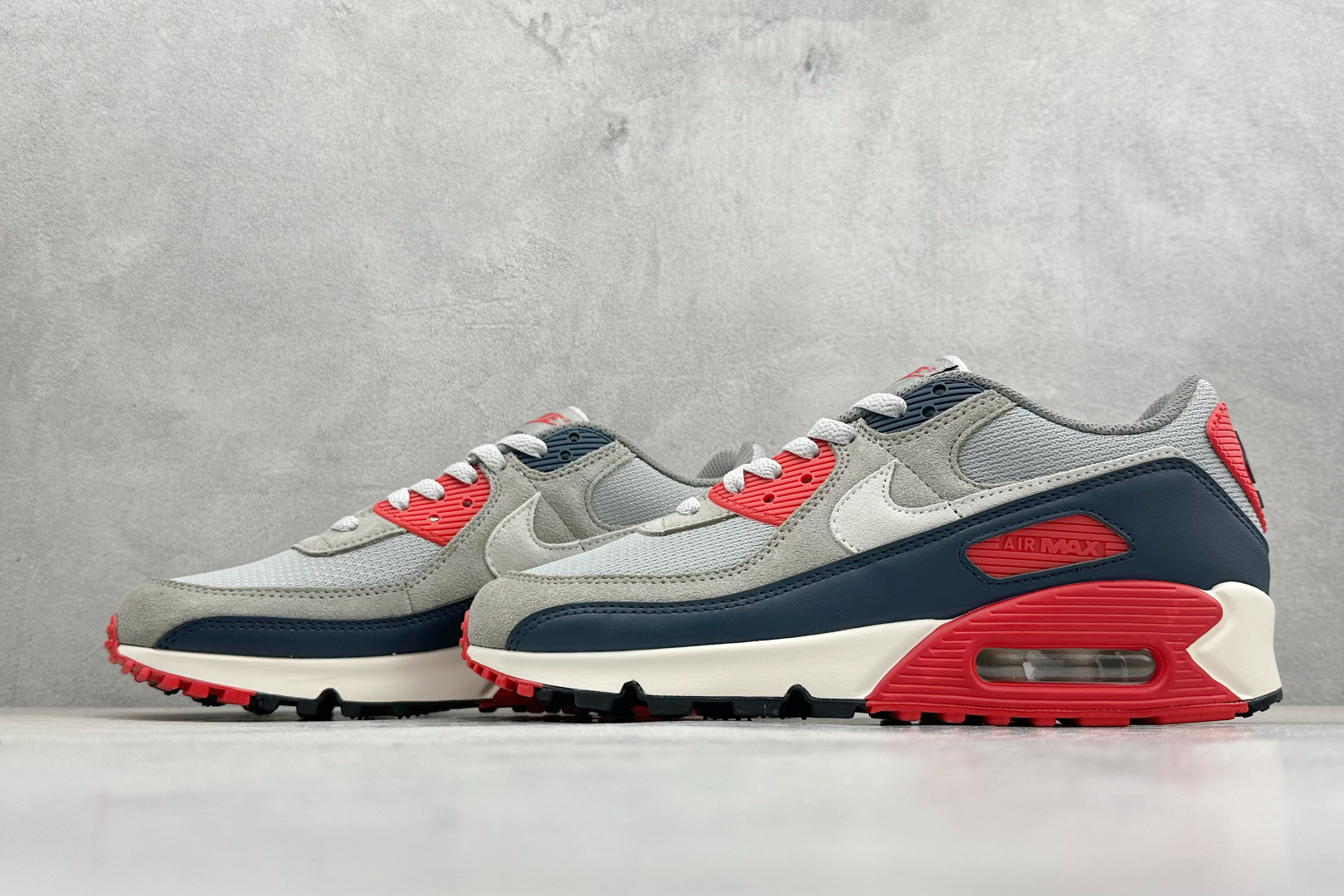 NIke Air 90小气垫运动鞋 融合经典设计线条和丰富材质 DM0029-005 NIke Air 90小气垫运动鞋 融合经典设计线条和丰富材质 DM0029-005