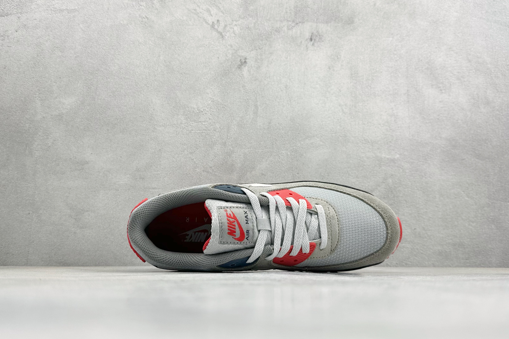 NIke Air 90小气垫运动鞋 融合经典设计线条和丰富材质 DM0029-005 NIke Air 90小气垫运动鞋 融合经典设计线条和丰富材质 DM0029-005