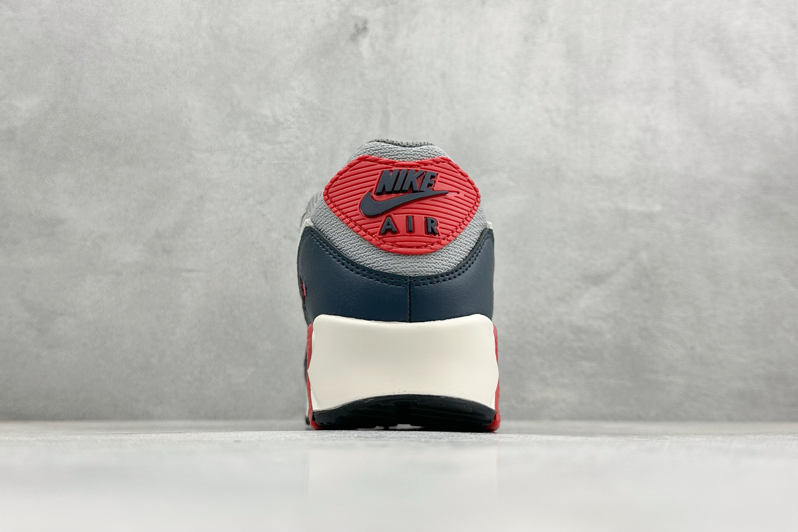 NIke Air 90小气垫运动鞋 融合经典设计线条和丰富材质 DM0029-005 NIke Air 90小气垫运动鞋 融合经典设计线条和丰富材质 DM0029-005