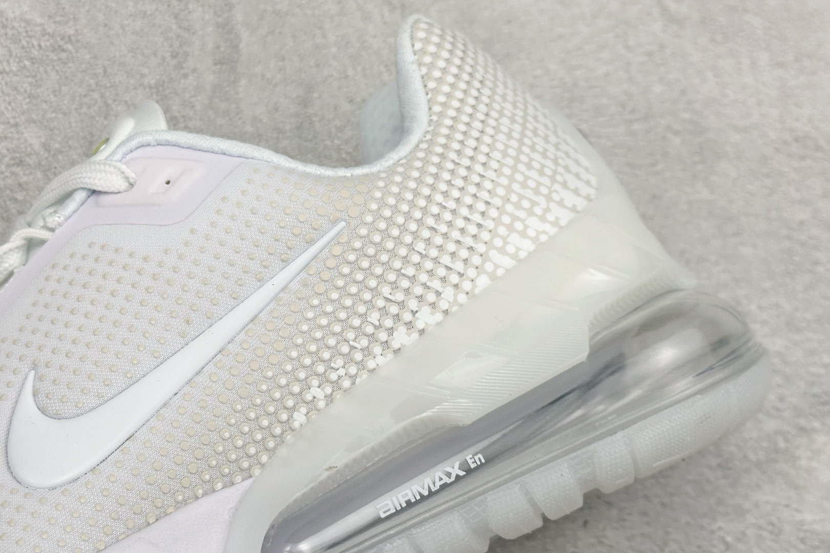 Nike Air Phoenix 复古子弹气垫运动跑步鞋 FZ5307-102 Nike Air Phoenix 复古子弹气垫运动跑步鞋 FZ5307-102