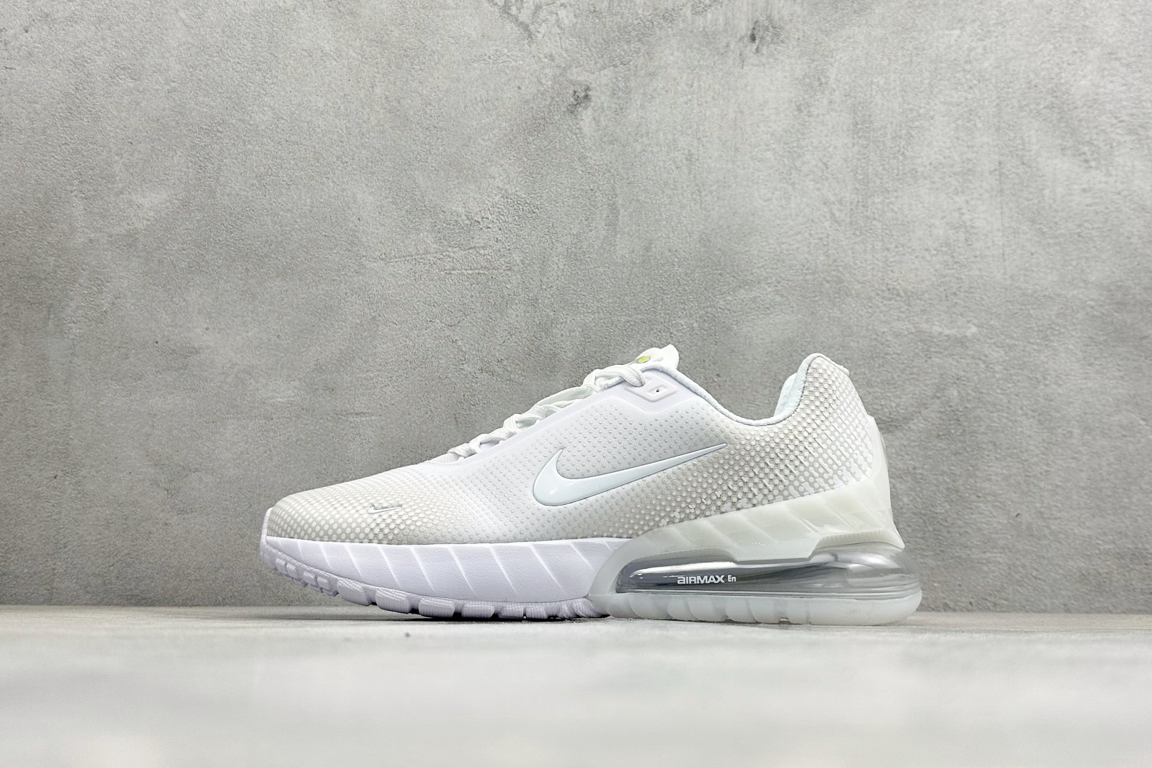 Nike Air Phoenix 复古子弹气垫运动跑步鞋 FZ5307-102 Nike Air Phoenix 复古子弹气垫运动跑步鞋 FZ5307-102
