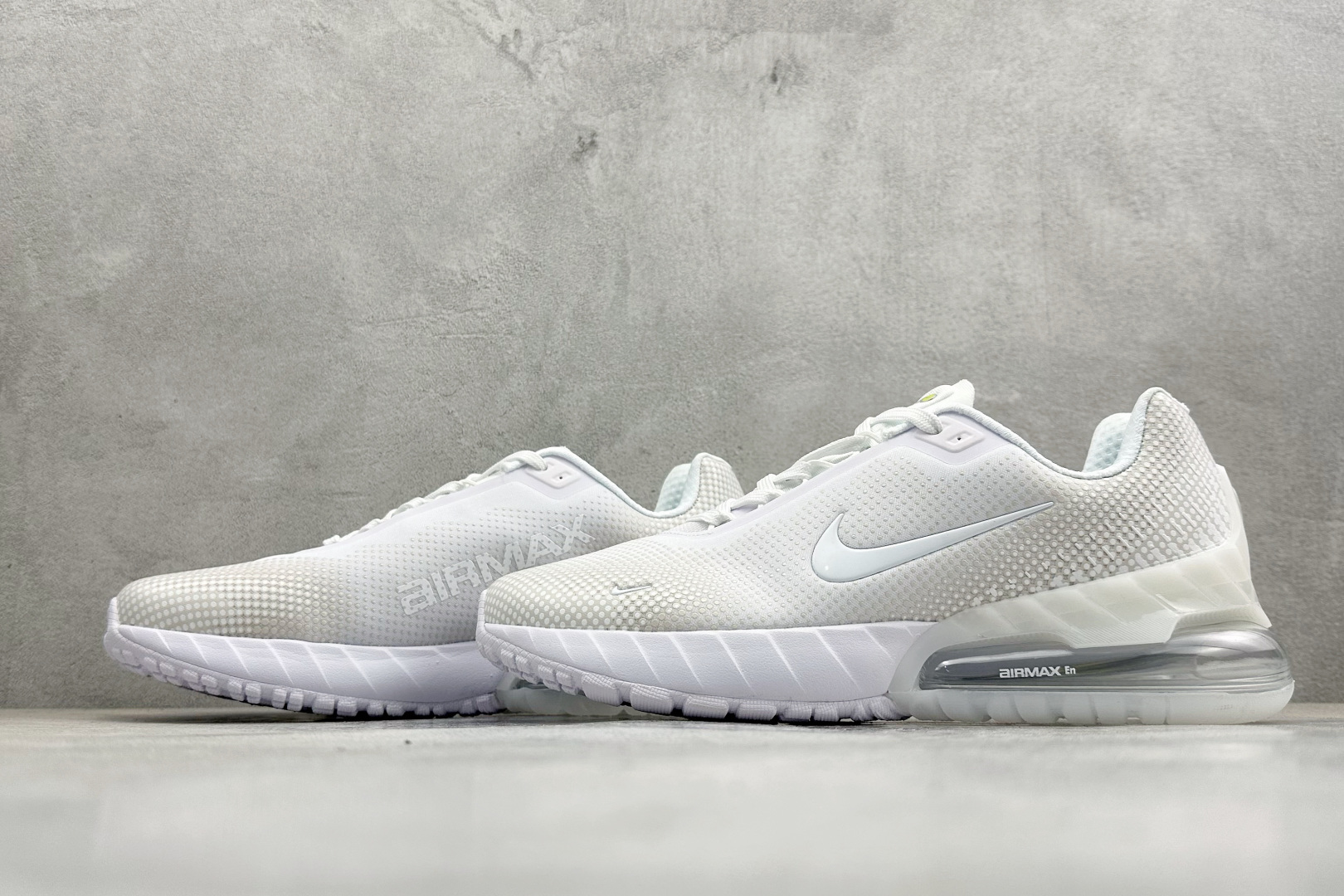 Nike Air Phoenix 复古子弹气垫运动跑步鞋 FZ5307-102 Nike Air Phoenix 复古子弹气垫运动跑步鞋 FZ5307-102