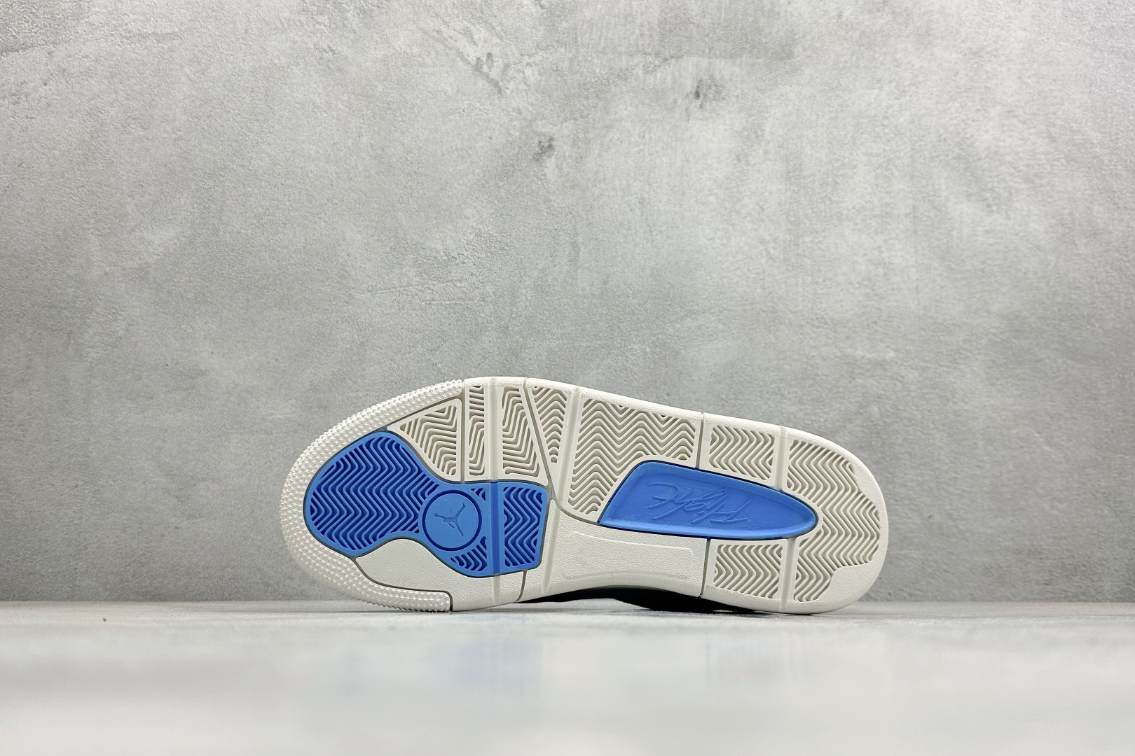 Air Jordan Flight Court 乔丹低帮复古篮球鞋 FZ9854-400 Air Jordan Flight Court 乔丹低帮复古篮球鞋 FZ9854-400