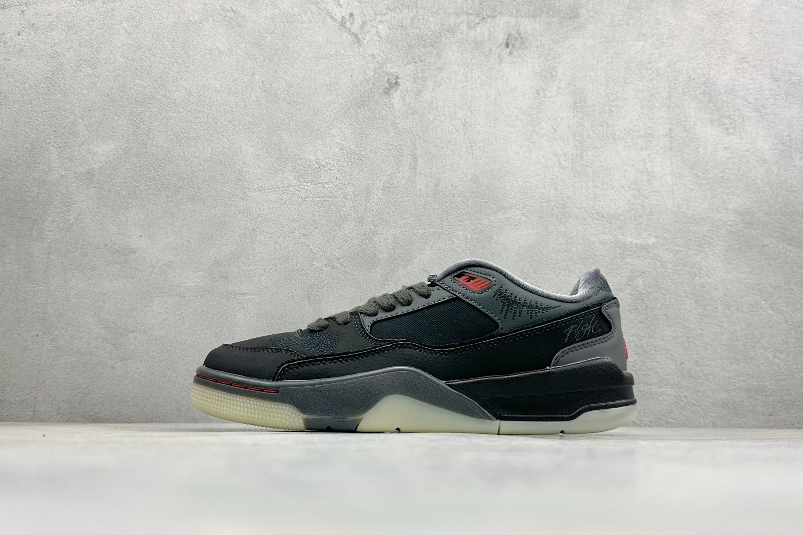 Air Jordan Flight Court 乔丹低帮复古篮球鞋 HQ2958-006 Air Jordan Flight Court 乔丹低帮复古篮球鞋 HQ2958-006