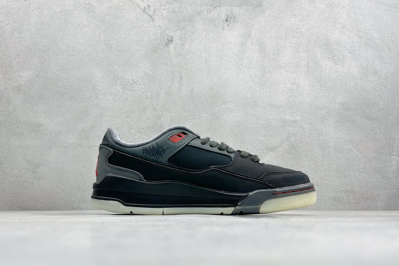 Air Jordan Flight Court 乔丹低帮复古篮球鞋 HQ2958-006 Air Jordan Flight Court 乔丹低帮复古篮球鞋 HQ2958-006