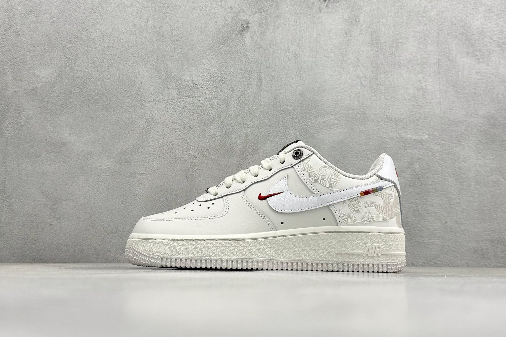 S2Nike Air Force 1 ’07 Pegasus Pack 马年限定CNY新年款脱缰系列 舒适贴合 透气低帮板鞋 IQ1119-011 S2Nike Air Force 1 ’07 Pegasus Pack 马年限定CNY新年款脱缰系列 舒适贴合 透气低帮板鞋 IQ1119-011
