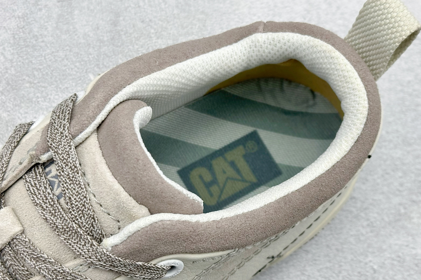 W1版CAT/卡特 硬汉推土机品牌 户外工装轻底低帮休闲鞋 P712131 W1版CAT/卡特 硬汉推土机品牌 户外工装轻底低帮休闲鞋 P712131