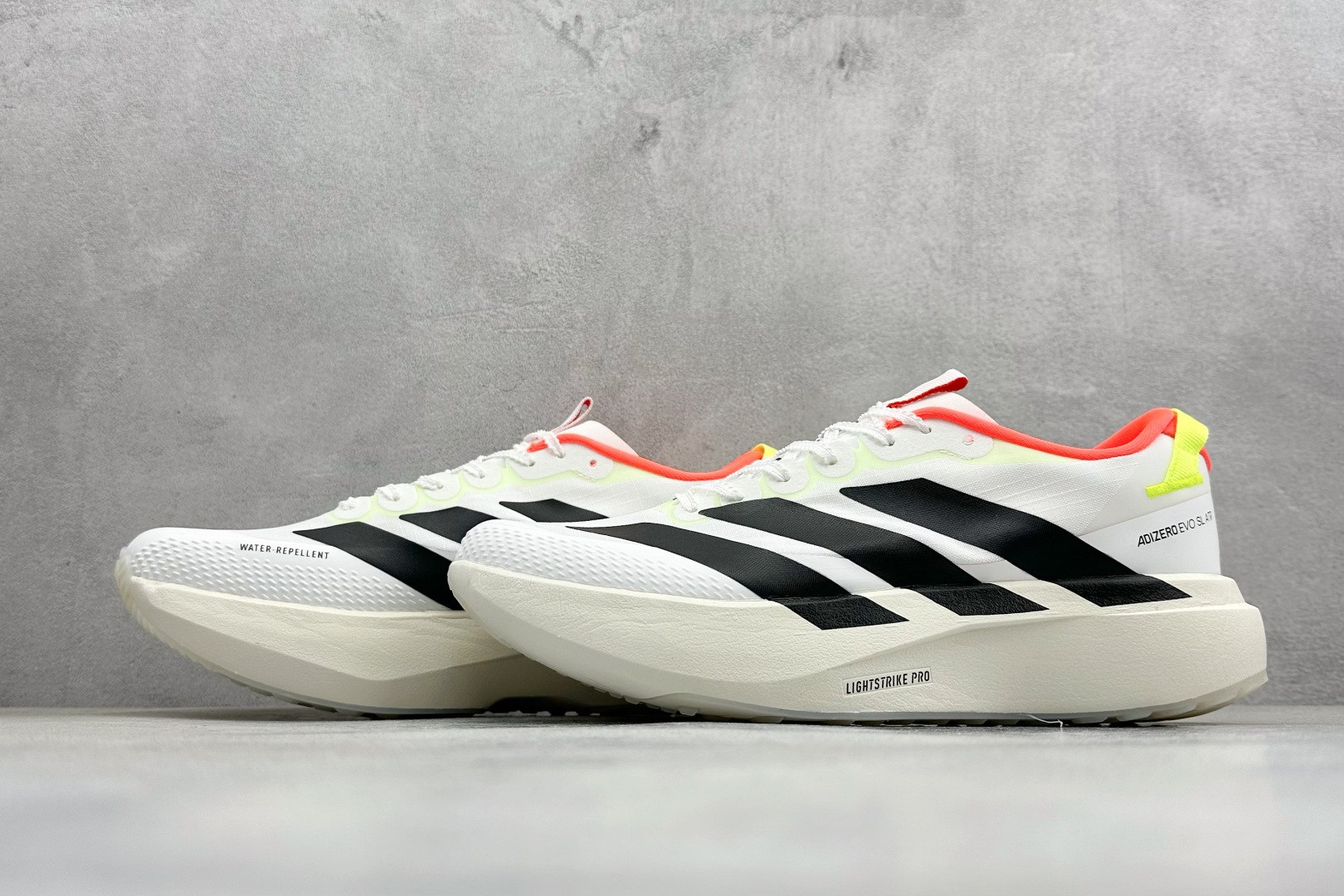 TY版AD ADIZERO EVO SL ATR 阿迪超轻透气缓震跑鞋 KK0328 TY版AD ADIZERO EVO SL ATR 阿迪超轻透气缓震跑鞋 KK0328