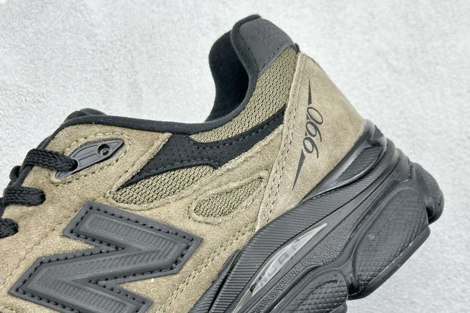 DS版New Balance 新百伦 990V3系列联名款复古休闲跑步鞋 M990JJ3 DS版New Balance 新百伦 990V3系列联名款复古休闲跑步鞋 M990JJ3