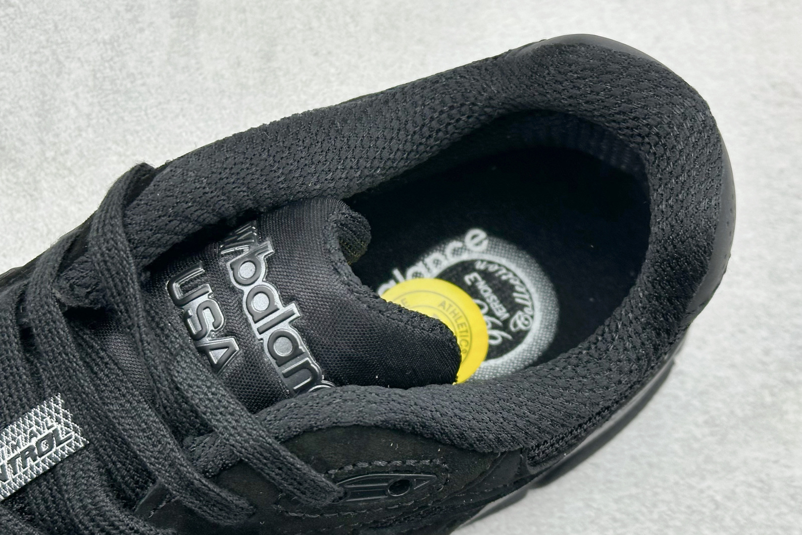 DS版New Balance 新百伦 990V3系列联名款复古休闲跑步鞋 M990TB3 DS版New Balance 新百伦 990V3系列联名款复古休闲跑步鞋 M990TB3