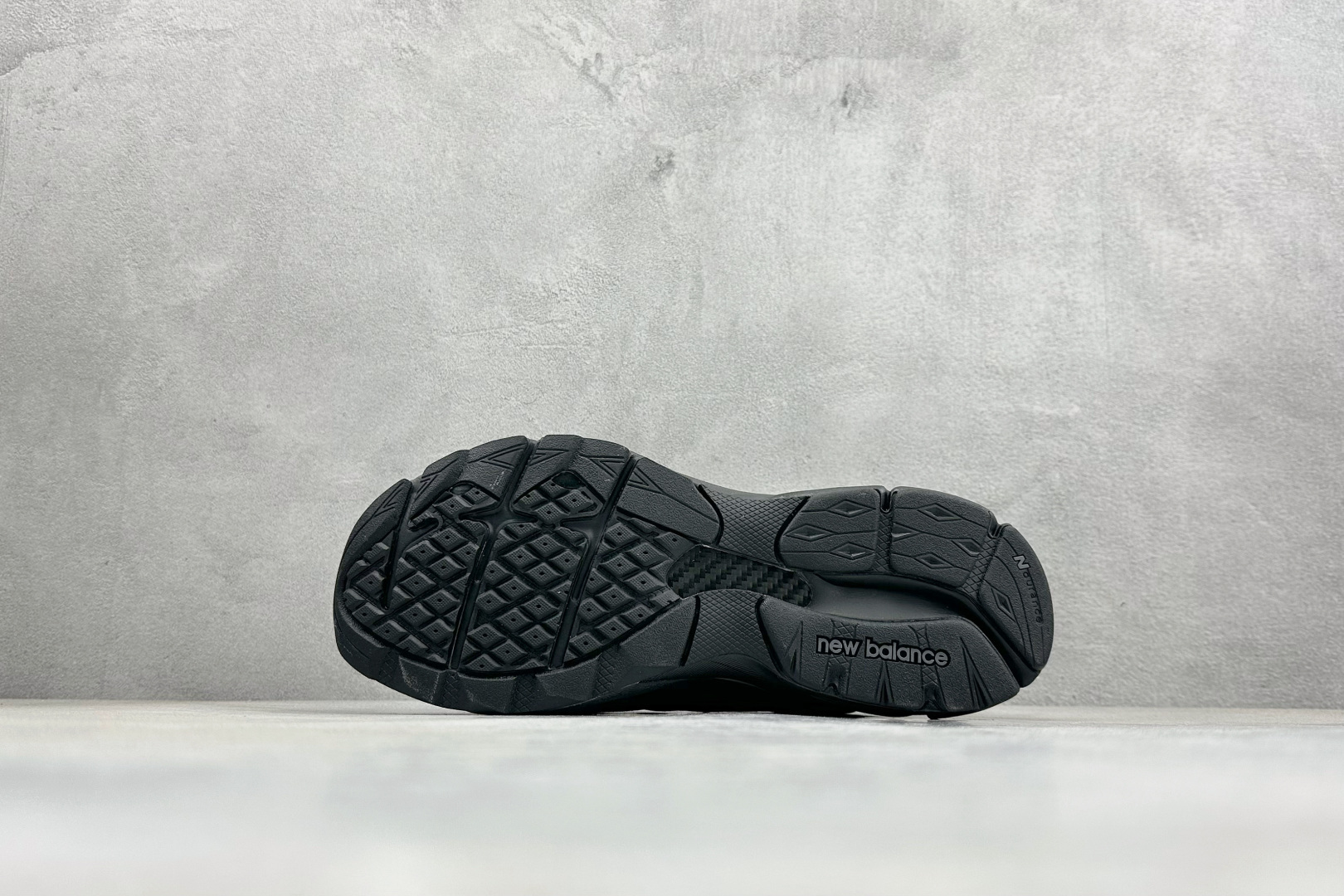 DS版New Balance 新百伦 990V3系列联名款复古休闲跑步鞋 M990TB3 DS版New Balance 新百伦 990V3系列联名款复古休闲跑步鞋 M990TB3
