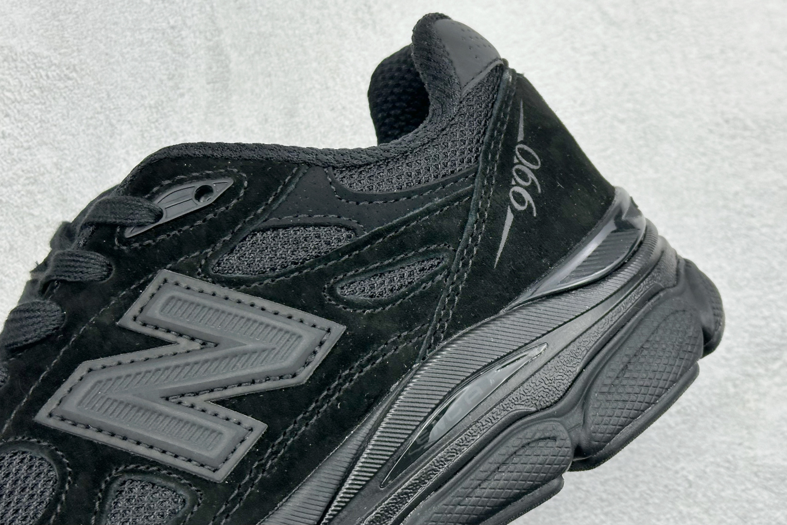DS版New Balance 新百伦 990V3系列联名款复古休闲跑步鞋 M990TB3 DS版New Balance 新百伦 990V3系列联名款复古休闲跑步鞋 M990TB3