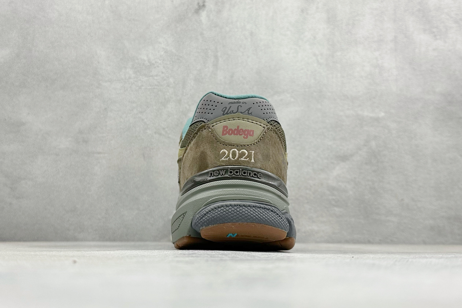 DS版New Balance 新百伦 990V3系列联名款复古休闲跑步鞋 M990BD3 DS版New Balance 新百伦 990V3系列联名款复古休闲跑步鞋 M990BD3
