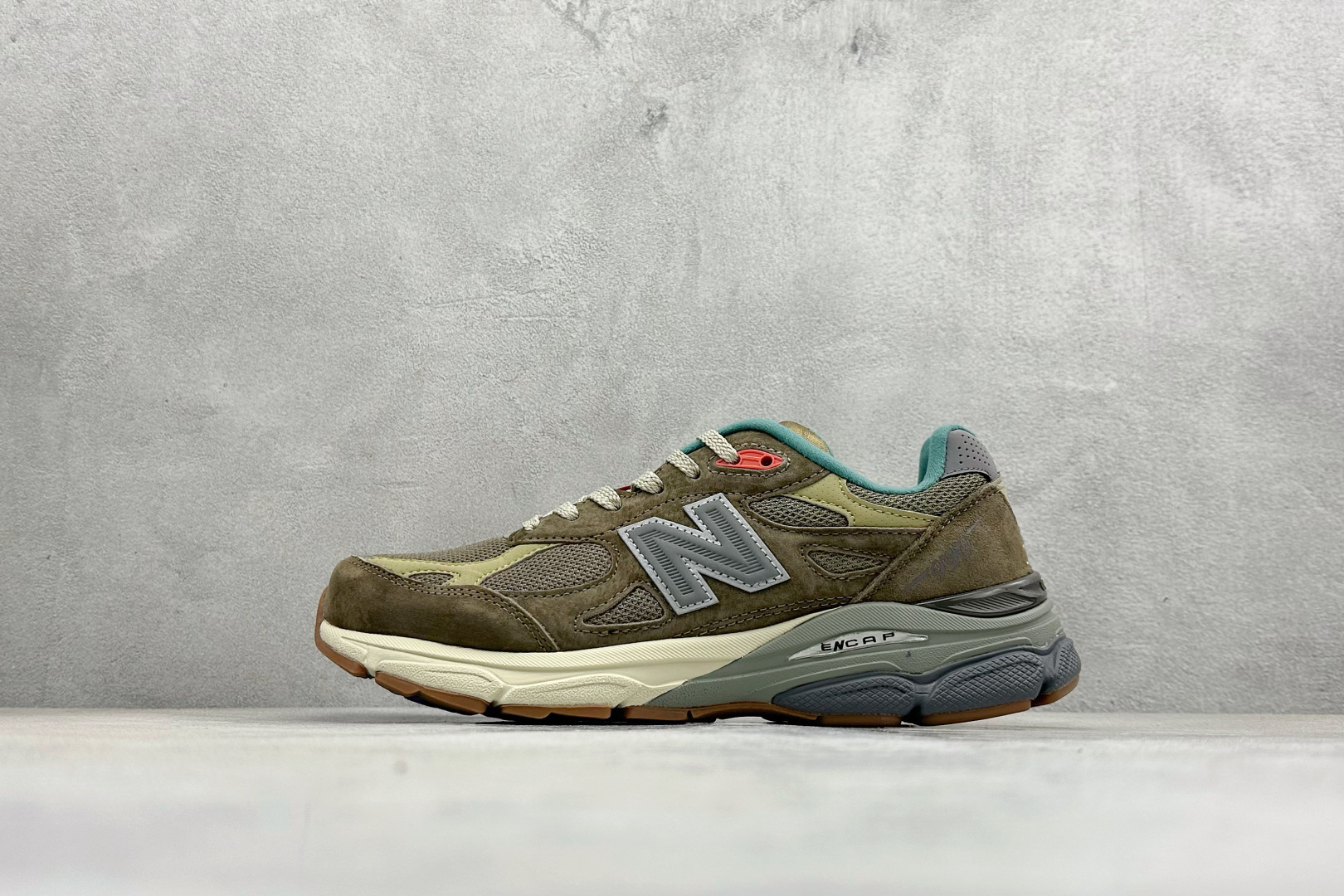 DS版New Balance 新百伦 990V3系列联名款复古休闲跑步鞋 M990BD3 DS版New Balance 新百伦 990V3系列联名款复古休闲跑步鞋 M990BD3