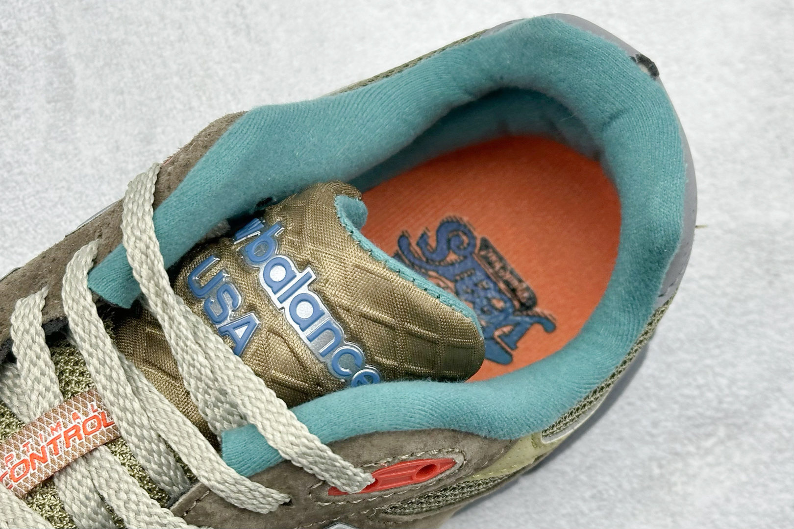DS版New Balance 新百伦 990V3系列联名款复古休闲跑步鞋 M990BD3 DS版New Balance 新百伦 990V3系列联名款复古休闲跑步鞋 M990BD3