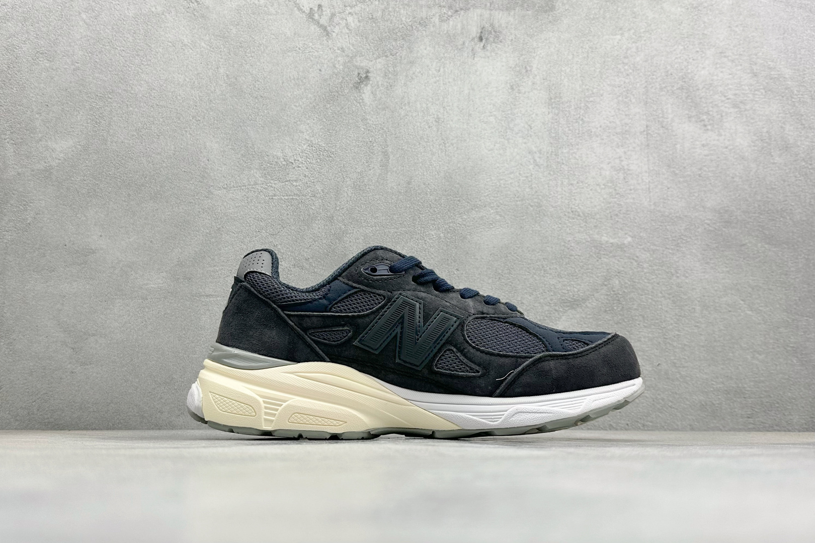 DS版New Balance 新百伦 990V3系列联名款复古休闲跑步鞋 M990KI3 DS版New Balance 新百伦 990V3系列联名款复古休闲跑步鞋 M990KI3