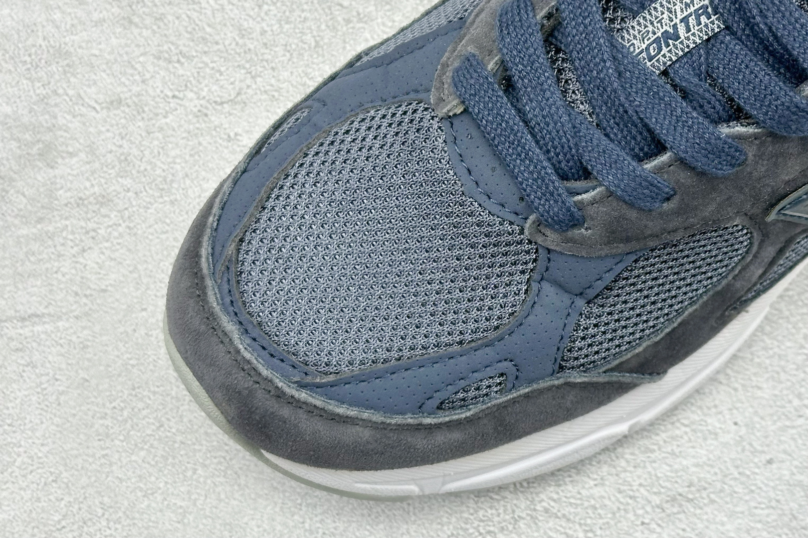 DS版New Balance 新百伦 990V3系列联名款复古休闲跑步鞋 M990KI3 DS版New Balance 新百伦 990V3系列联名款复古休闲跑步鞋 M990KI3