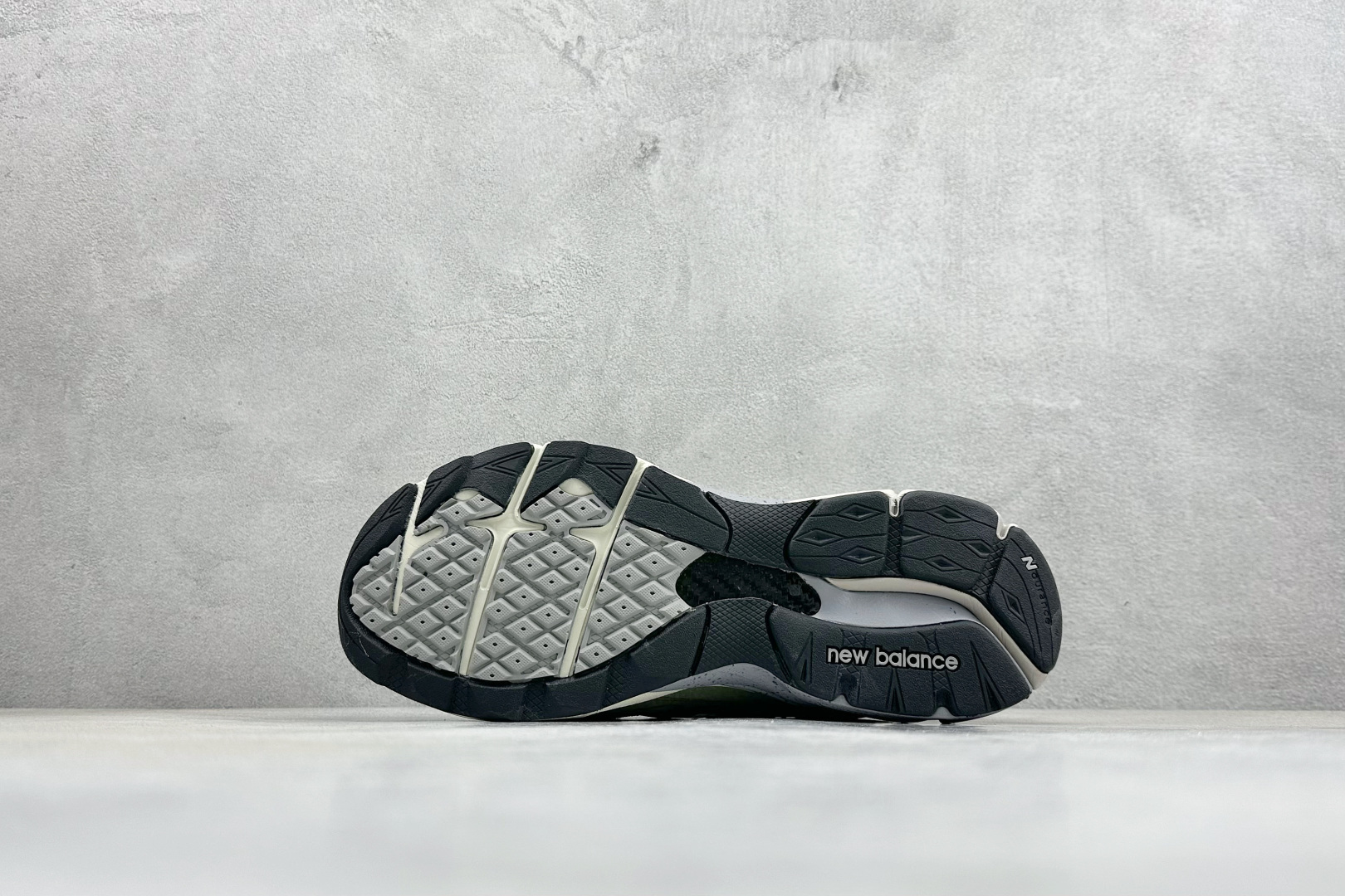 220 DS版New Balance 新百伦 990V3系列联名款复古休闲跑步鞋 M990PP3-Chinese UA Cheap High Quatity Brand Clothes Bags handbags Sneakers wholesale wholesaler seller from China Factory suppliers Fashion Clothing Shoes best Quality Beautiful Price 220 DS版New Balance 新百伦 990V3系列联名款复古休闲跑步鞋 M990PP3