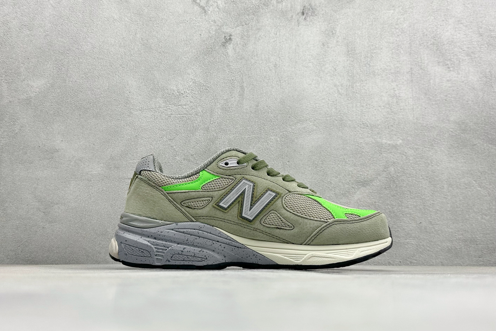 220 DS版New Balance 新百伦 990V3系列联名款复古休闲跑步鞋 M990PP3-Chinese UA Cheap High Quatity Brand Clothes Bags handbags Sneakers wholesale wholesaler seller from China Factory suppliers Fashion Clothing Shoes best Quality Beautiful Price 220 DS版New Balance 新百伦 990V3系列联名款复古休闲跑步鞋 M990PP3