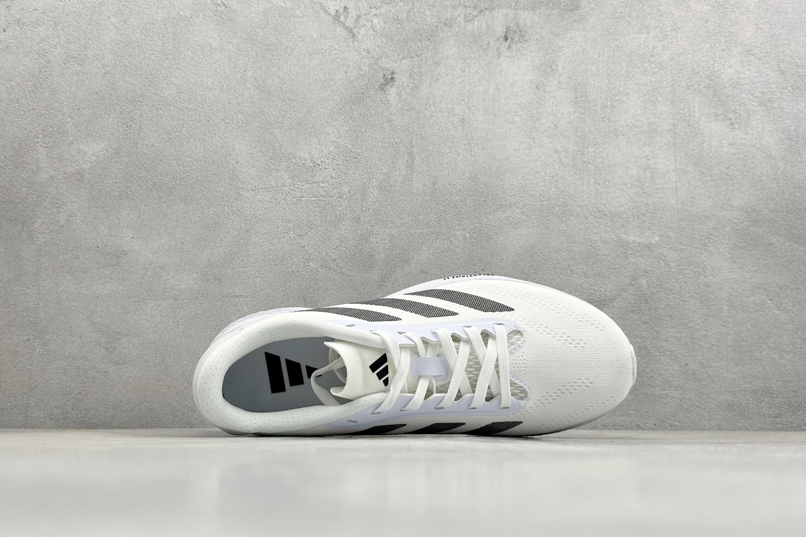 Adidas SUPERNOVA ETERNO 系列低帮轻量透气休闲运动慢跑鞋 IH0439